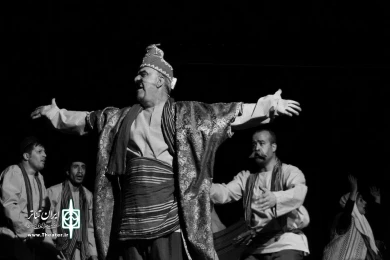 گزارش تصویری اجرای نمایش "کچل اوخلان" در جشنواره فجر استانی آذربایجان شرقی