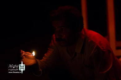 اجرای نمایش "با کاروان سوخته" به کارگردانی معصومه حبابی در جشنواره تئاتر استانی آذربایجان شرقی