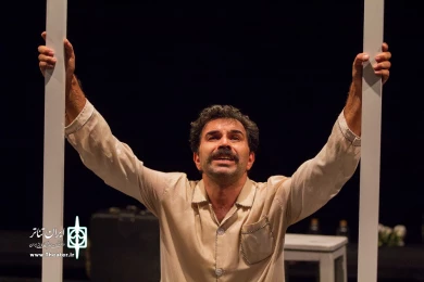 اجرای نمایش "با کاروان سوخته" به کارگردانی معصومه حبابی در جشنواره تئاتر استانی آذربایجان شرقی