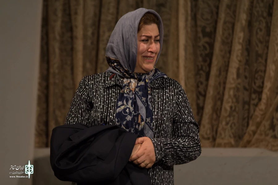 تصاویر نمایش "خانه در باد" در جشنواره تئاتر استانی آذربایجان شرقی