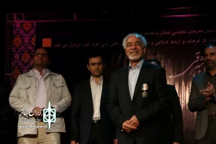 نشان تئاتر تبریز بر سینه ی پیشکسوتان هنرهای نمایشی آذربایجان شرقی 4