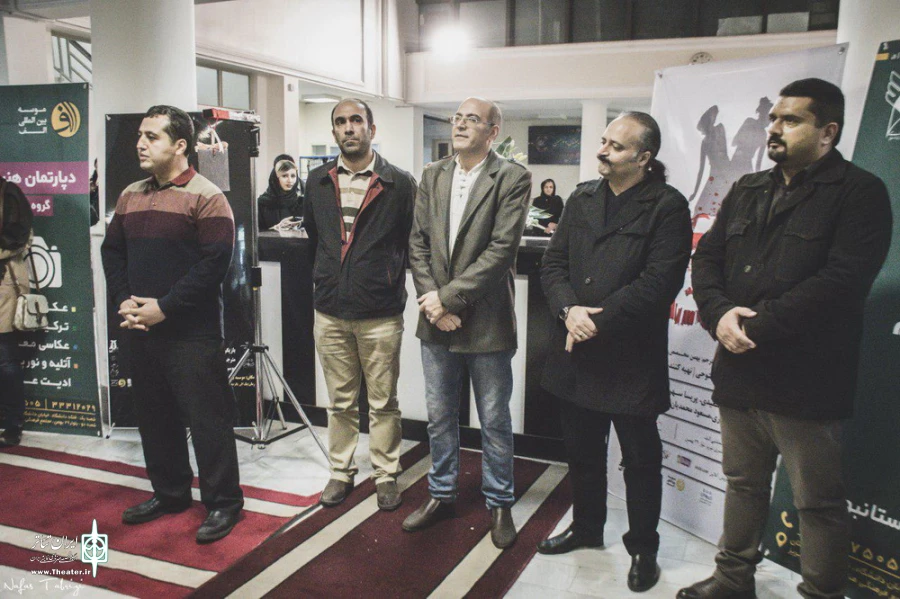اجرای نمایش "کلفت ها" به کارگردانی علی فتوحی در تبریز
