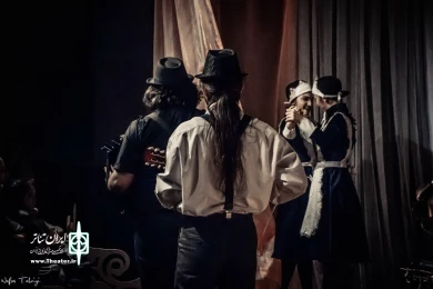 اجرای نمایش "کلفت ها" به کارگردانی علی فتوحی در تبریز