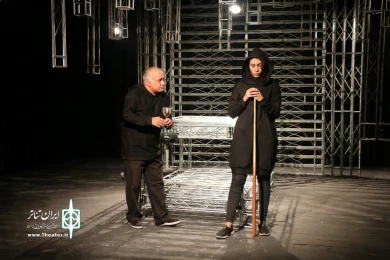 اجرای نمایش "آسمان روزهای برفی" در سی‌امین جشنواره تئاتر استانی آذربایجان شرقی