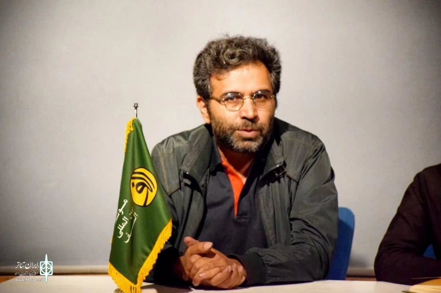 مخاطب تئاتری که تفکر تماشاگر را هدف قرار دهد خاص است/ مضمون مهمان ناخوانده برای جامعه تازگی دارد 7