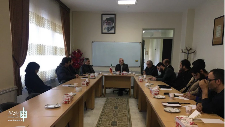 نشست صمیمی فعالان تئاتر مراغه برگذار شد 2