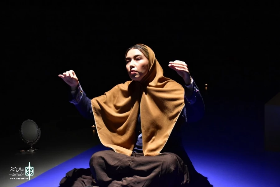 نمایش خداحافظی نکردی با نجمه سورچی