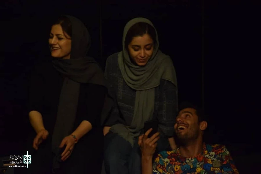 آغاز روز دوم جشنواره تئاتر رضوی با «اسکرین‌شات» 2