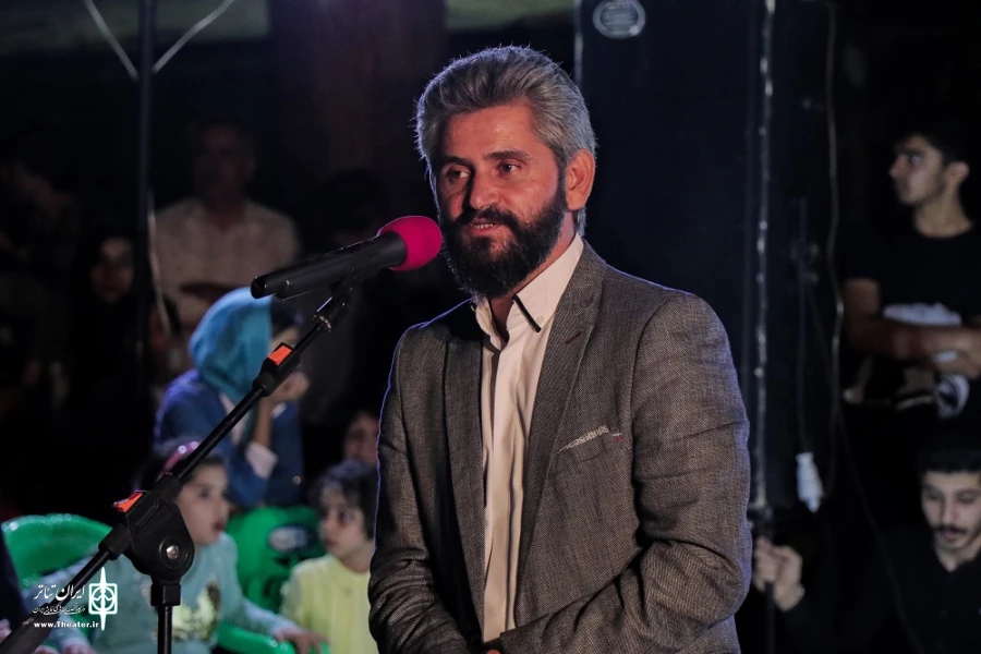 آیین افتتاح سیزدهمین جشنواره سراسری تئاتر کوتاه ارسباران شامگاه جمعه 25 مرداد ماه در بقعه شیخ شهاب الدین اهری در شهر اهر برگزار شد. 