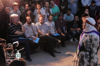 حکایت ماه و دولت، کارگردان: رامین حوریان