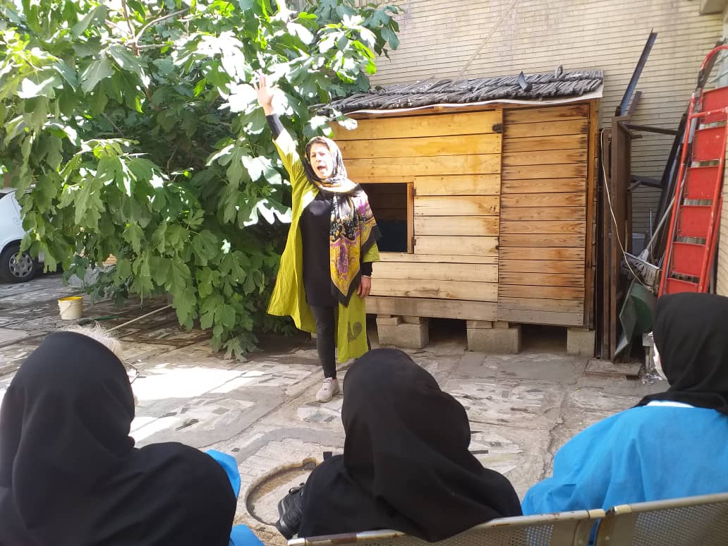 با رعایت پروتکل های بهداشتی؛

نمایش خیابانی چمچه لر خاتینی در تبریز اجرا شد