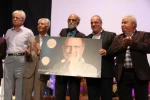 کریم اکبری