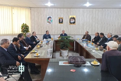 کاظم نظری در دیدار با مدیران فرهنگی آذربایجان شرقی عنوان کرد

حمایت از تئاتر شهرستان‌ها؛ اولویت برنامه‌های اداره کل هنرهای نمایشی