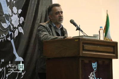 در آیین اختتامیه بیست و سومین جشنواره تئاتر فجر انقلاب بناب مطرح شد

کاظم نظری: سال آینده هم سال شهرستان‌هاست