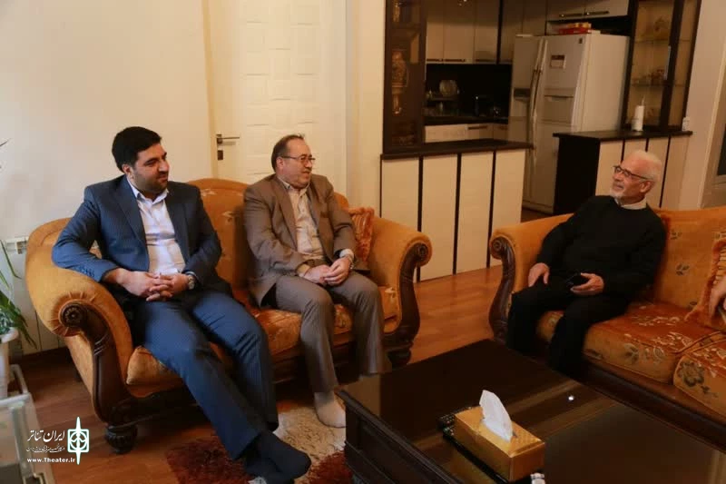 دیدار مدیرعامل انجمن هنرهای نمایشی با پیشکسوت تئاتر آذربایجان شرقی 2