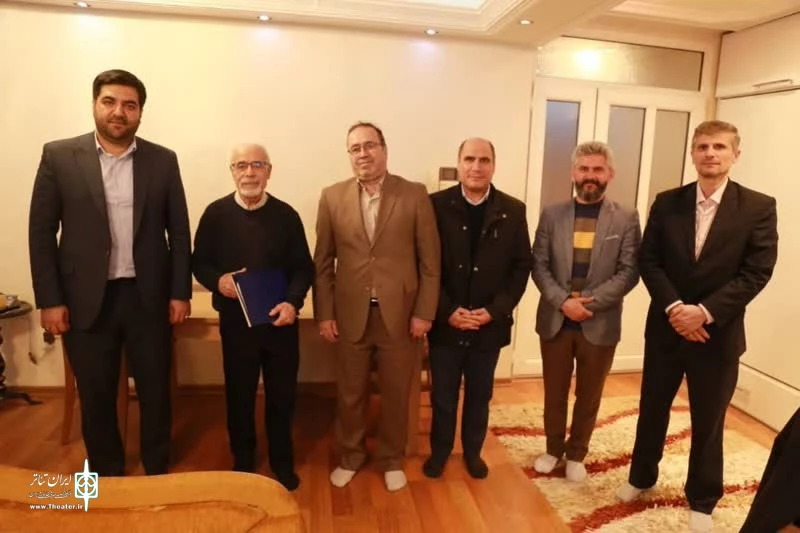 دیدار مدیرعامل انجمن هنرهای نمایشی با پیشکسوت تئاتر آذربایجان شرقی 4
