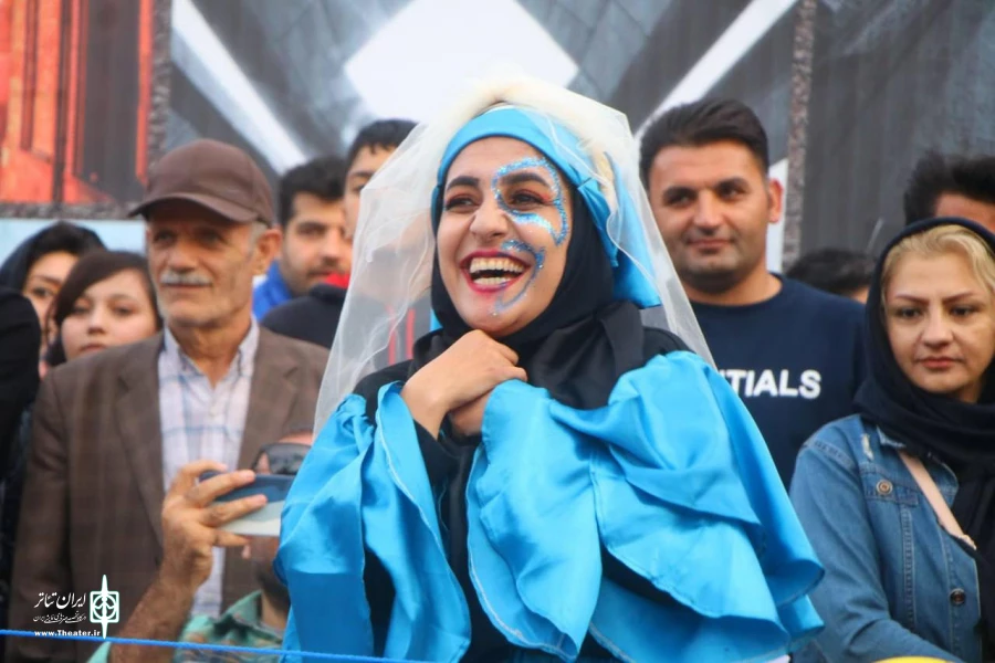 گردهم آمدن بزرگان تئاتر خیابانی 3