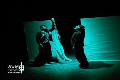 به کارگردانی رامین حوریان

نمایش «واپسین چله» در  اهر روی صحنه رفت