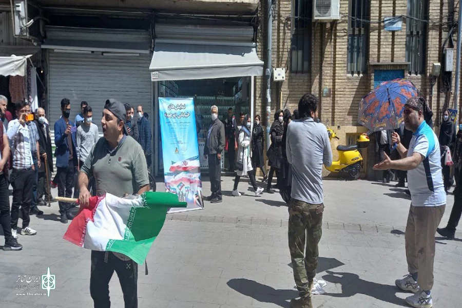 نمایش خیابانی «سه رنگ عشق» در اهر و تبریز به اجرا درآمد 3